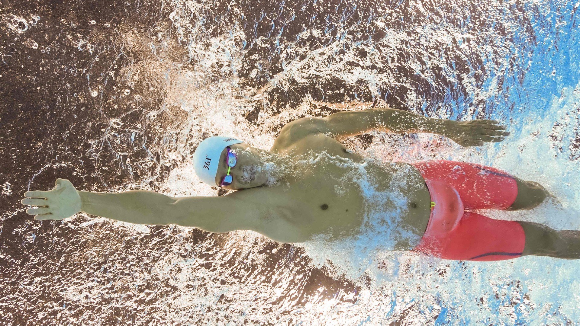 电竞市场规模突破百亿,行业潜力无限,电竞市场收入360亿